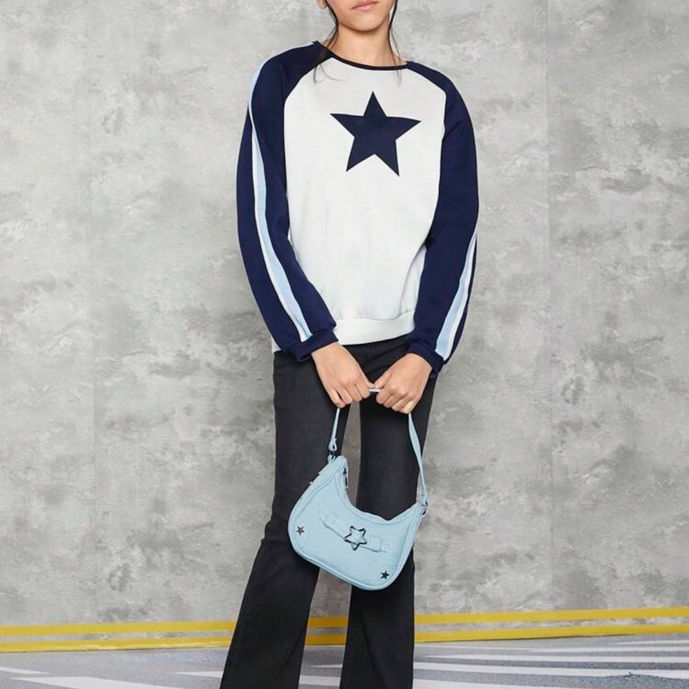 Navy and White Star Sweat shirt for your teen. Preloved in Perfect condition